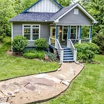 Hilltop Hideaway
